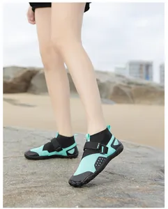 High-top quick-dry wading shoes for beach sports featuring breathable mesh and anti-slip sole
