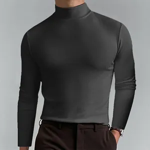 Premium Detailansicht eines dunkelgrauen, eng anliegenden Herren-Rollkragen-Langarm-T-Shirts