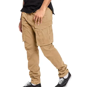 Vue latérale détaillée du pantalon cargo kaki pour homme avec poches fonctionnelles.