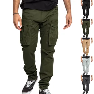 Vue détaillée du pantalon cargo pour homme avec plusieurs poches et cinq couleurs
