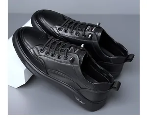 Detailopname van premium zwarte leren casual herenschoenen met vetersluiting detail