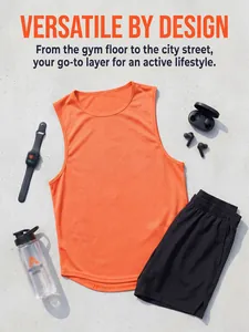 Vista dettagliata della canotta fitness in mesh arancione da uomo con pantaloncini
