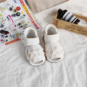 Elegante weiße Rüschen-Prinzessinnen-Sandalen für Babymädchen mit weicher Laufsohle