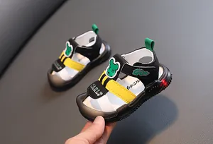 Cartoon Baby Sandalen mit Blinklicht und weicher rutschfester Sohle für Kleinkinder