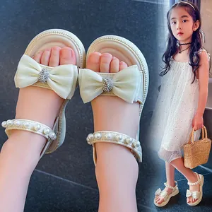 Elegante Mädchen Prinzessinnen Sandalen mit Perlenriemen und dekorativen großen Schleifen