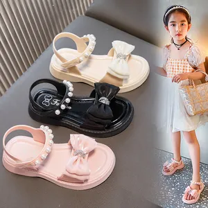 Mädchen Sommersandalen im Prinzessinnen-Stil mit Perlen und Satinschleifen, drei Farben.