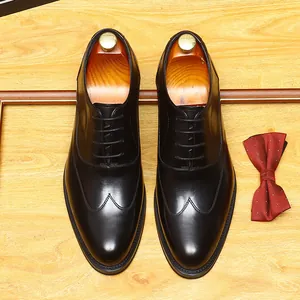 Elegante schwarze Herren-Oxford-Schuhe aus Leder mit Wingtip für Hochzeiten und Business