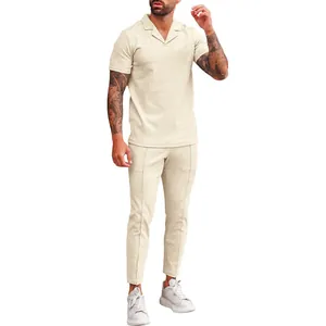 Casual wafelgebreide set voor heren met poloshirt en rechte broek in de kleur beige tint