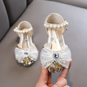 Elegante goldene Pailletten-Prinzessinenschuhe für Mädchen mit Perlenriemen und Spitze