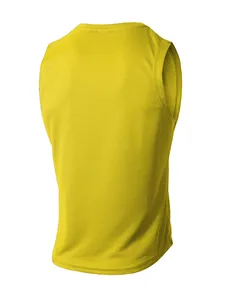Vista dettagliata posteriore del gilet sportivo in mesh giallo con tessuto traspirante