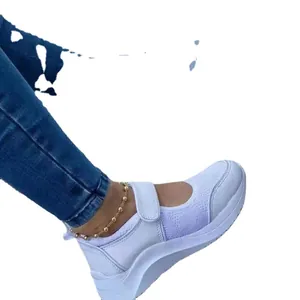 Baskets compensées décontractées en tricot blanc pour femmes avec fermeture à scratch