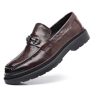 Mocassins en cuir véritable marron pour hommes avec semelle plateforme et boucle