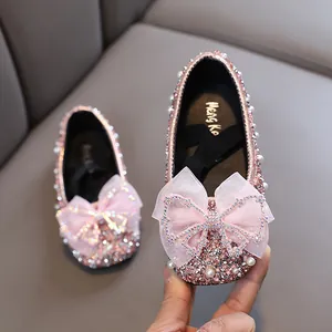 Elegante glitzernde rosa Mädchen Prinzessin Schuhe mit Strass und Schleife für Partys