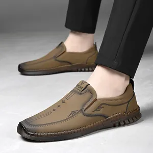 Mocasines de cuero casuales para hombre con suela blanda transpirable y costuras a mano