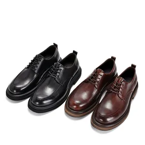 Elegante heren Derby schoenen in zwart en bruin leer met dikke zwarte platformzolen.
