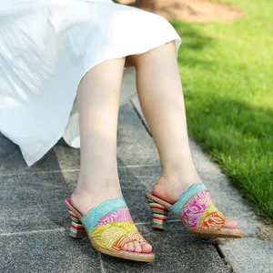 Mules in Pelle di Pecora Patchwork Fatti a Mano Bohemien per Donna Retro Sfregamento Colore Sandali con Tacco Largo Foglia Tropicale