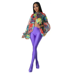 Elegante camicetta in chiffon a stampa colorata con maniche a pipistrello per donna