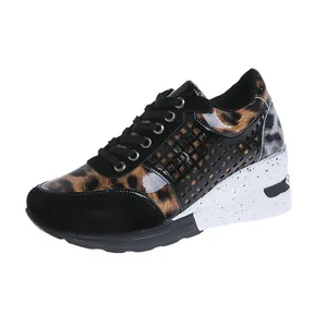 Elegantes zapatillas con cuña y estampado de leopardo para mujer con plataforma gruesa