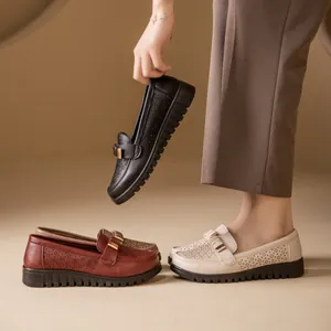 Comfortable breathable perforated loafers for middle-aged women in three colors