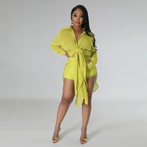Conjunto de playa de dos piezas de gasa transparente chartreuse con nudo frontal