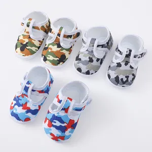 Comfortabele baby wandelschoenen met zachte zool en camouflageprint in diverse kleuren