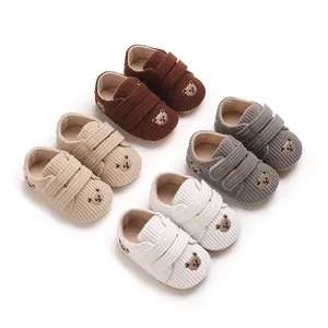 Chaussures Premiers Pas Bébé Dessin Animé Broderie Ours Toile Semelle Souple Chaussures pour Tout-petits Garçons Filles Printemps Automne