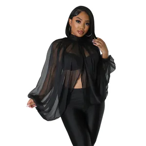 Elegante camicetta in chiffon nero trasparente con maniche a pipistrello e collo alto con fiocco