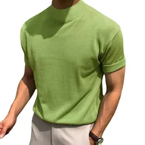 T-shirt da uomo a collo alto con maniche corte in un vivace colore verde mela