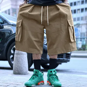 Herren Oversized Cargo-Shorts in Khaki mit mehreren Taschen und Kordelzug am Bund