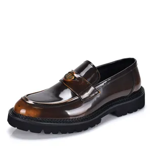 Scarpe da Uomo in Pelle Business Casual Stile Britannico Punta Arrotondata Mocassini Slip On Pelle Verniciata Suola Spessa