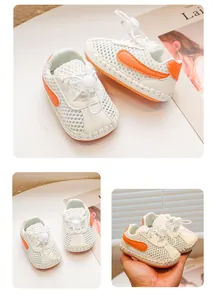Atmungsaktive weiße Mesh-Babylauflernschuhe mit orangefarbenen Akzenten und Gummizugverschluss