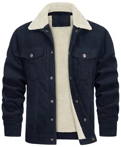 Detalle de alta calidad de chaqueta de pana azul marino con forro polar blanco suave