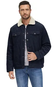 Detalle de chaqueta de pana azul marino para hombre con cuello de forro polar