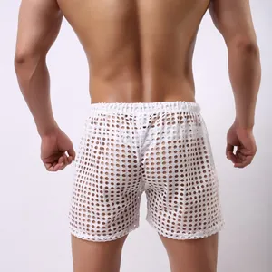Detailansicht der Rückseite weißer sexy Netz-Shorts für Herren für Loungewear und Schlaf