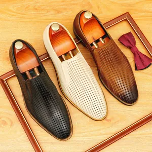 Mocassins en cuir perforé respirant pour hommes en noir, blanc et marron élégant