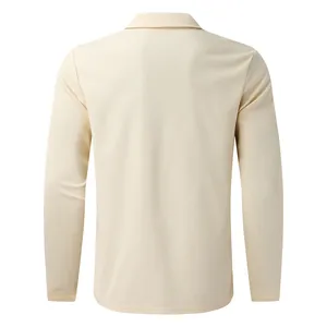 Vue arrière détaillée d'une veste décontractée beige gaufrée pour homme avec col polo
