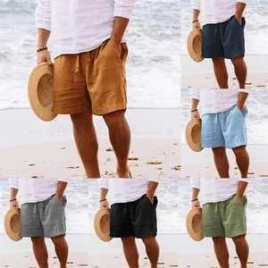Collage dettagliato di pantaloncini estivi in cotone e lino da uomo in diversi colori vivaci