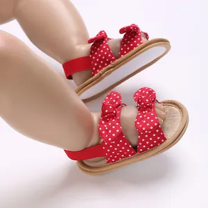 Sandalias rojas de lunares para bebé niña con lindos lazos y suelas blandas cómodas