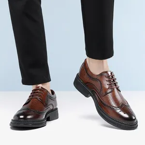 Braune Brogue-Business-Schuhe für Herren mit atmungsaktivem Lochmuster-Design