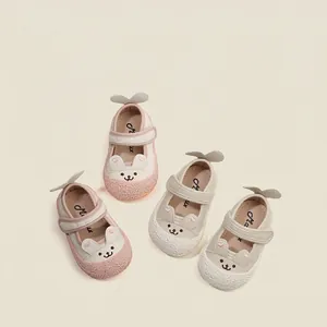 Cute cartoon bunny baby walking shoes featuring soft leather and anti-collision toe
