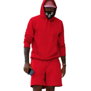 Conjunto deportivo de dos piezas para hombre con sudadera roja con capucha y pantalones cortos