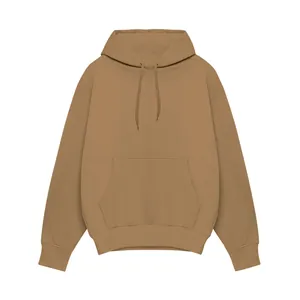 Vooraanzicht van een effen bruine hoodie met een handige kangoeroezak aan de voorkant