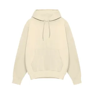 Vooraanzicht van een effen beige hoodie met capuchon, kangoeroezak en trekkoord
