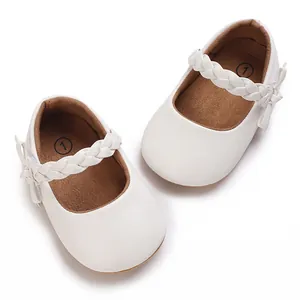 Elegante weiße Prinzessinnen-Lauflernschuhe für Babys mit süßem geflochtenem Riemen