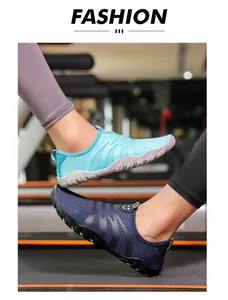Zapatos de agua ligeros y transpirables para hombres y mujeres en azul claro y marino