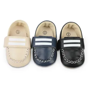 Modische Baby-Lauflernschuhe in drei klassischen Farben Beige Marineblau und Schwarz