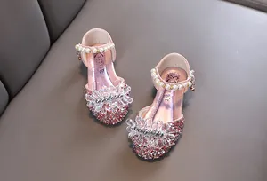 Funkelnde pinkfarbene Prinzessinnenschuhe für Mädchen mit Strass und Perlenriemen