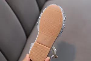 Detailansicht der rutschfesten Gummisohle für Mädchen Prinzessin Glitzerschuhe Größe 26