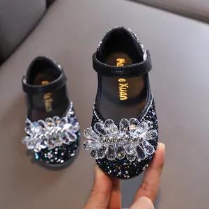 Elegante zwarte prinsessenschoenen voor meisjes met strass-steentjes en groot bloemstuk