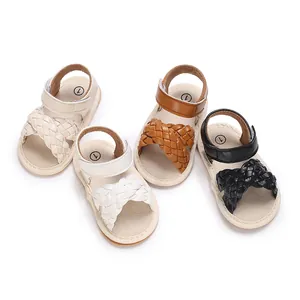 Sandalias de aprendizaje para bebé con correas trenzadas en cuatro colores clásicos